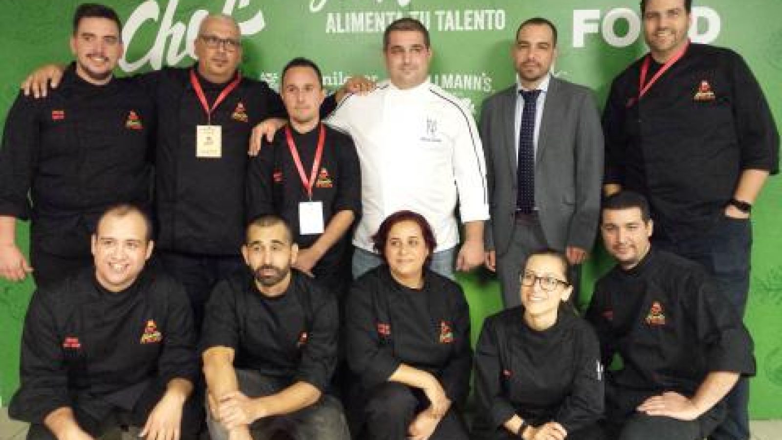 el_jurado_con_los_5_finalistas_canarios